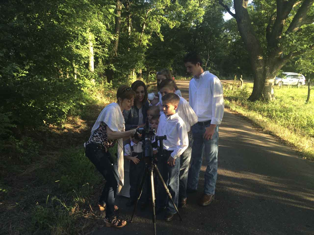 Isabelle Guillen strives to create stunning works of art through family portraits.