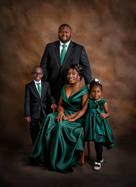 11 photo of a family created by isabelle guillen portraits