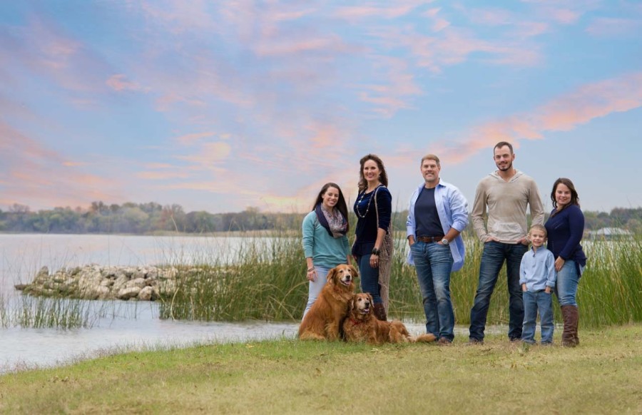 14 photo of a family created by isabelle guillen portraits