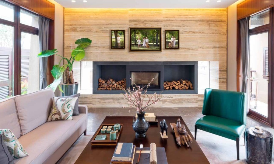 Wall portrait in home. Studio in Plano, Texas, Isabelle Guillen