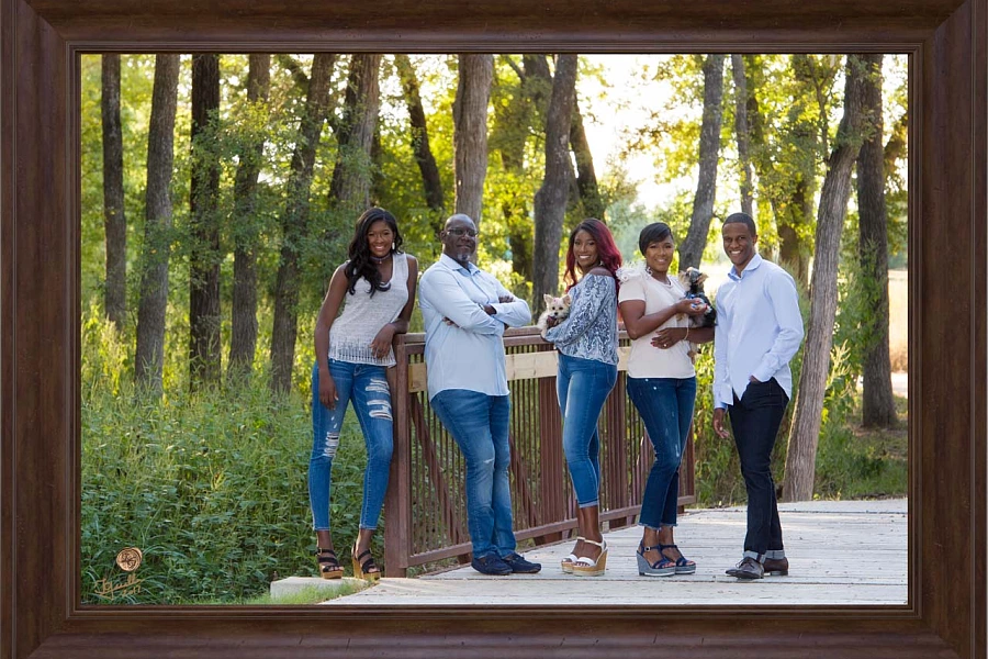Outdoor family portrait by Isabelle Guillen, Portrait Photographer in Dallas Metroplex